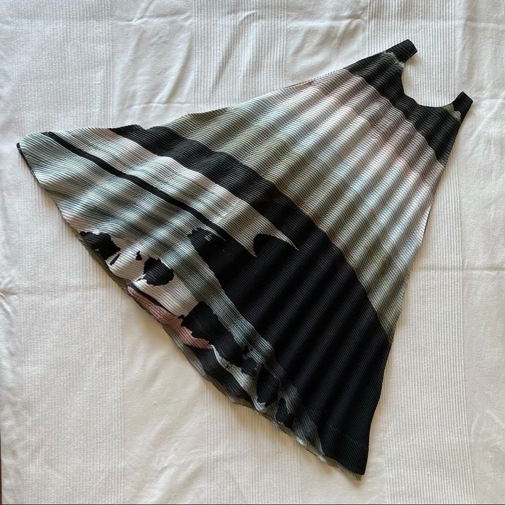 ISSEY MIYAKE Abstract Print Dress- Size 2 - Picture 4 of 8